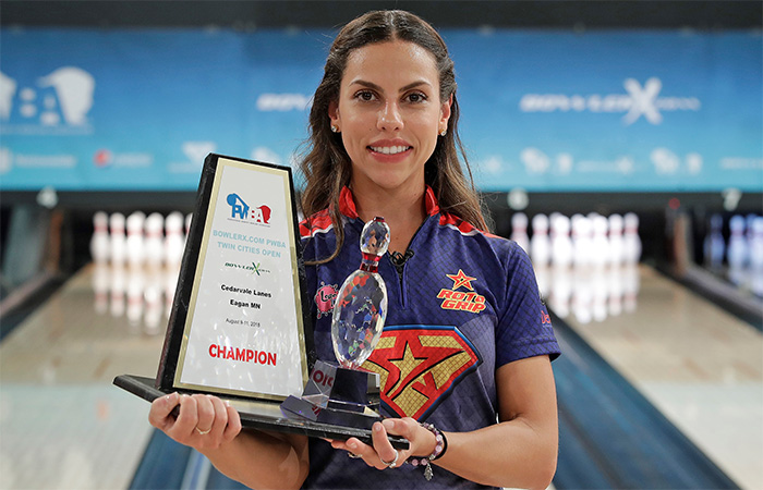 Rocio Restrepo wins the 2018 BowlerX.com PWBA Twin Cities Open